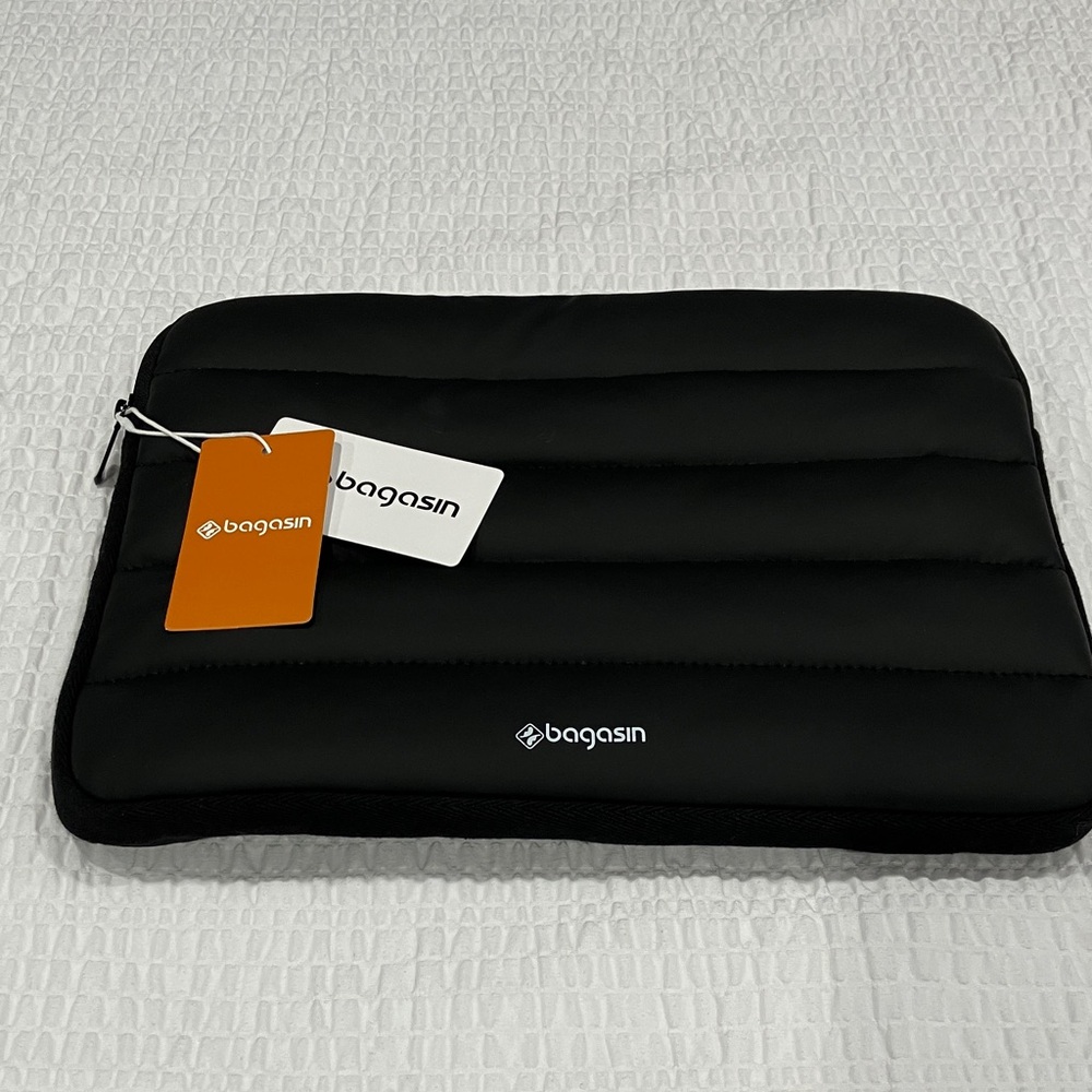 Bagasin padded Black Tablet Sleeve